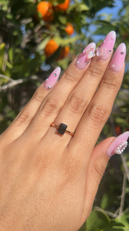 Simple Black Ring